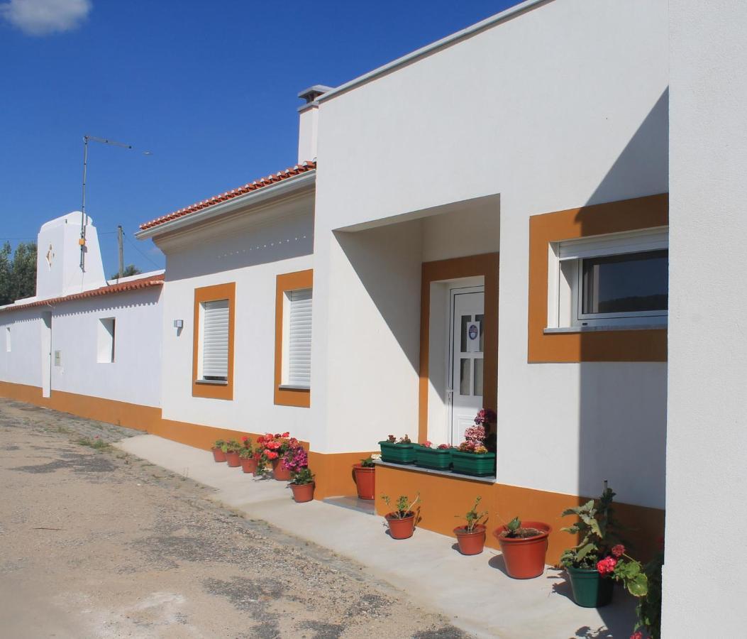 Girassol Alojamento Local Montemor-o-Novo Exterior photo